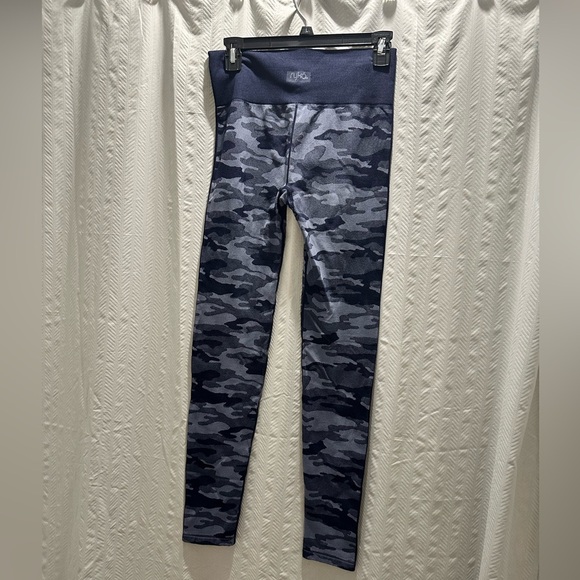 Ryka Woman Blue Camo Leggings - Picture 4 of 4